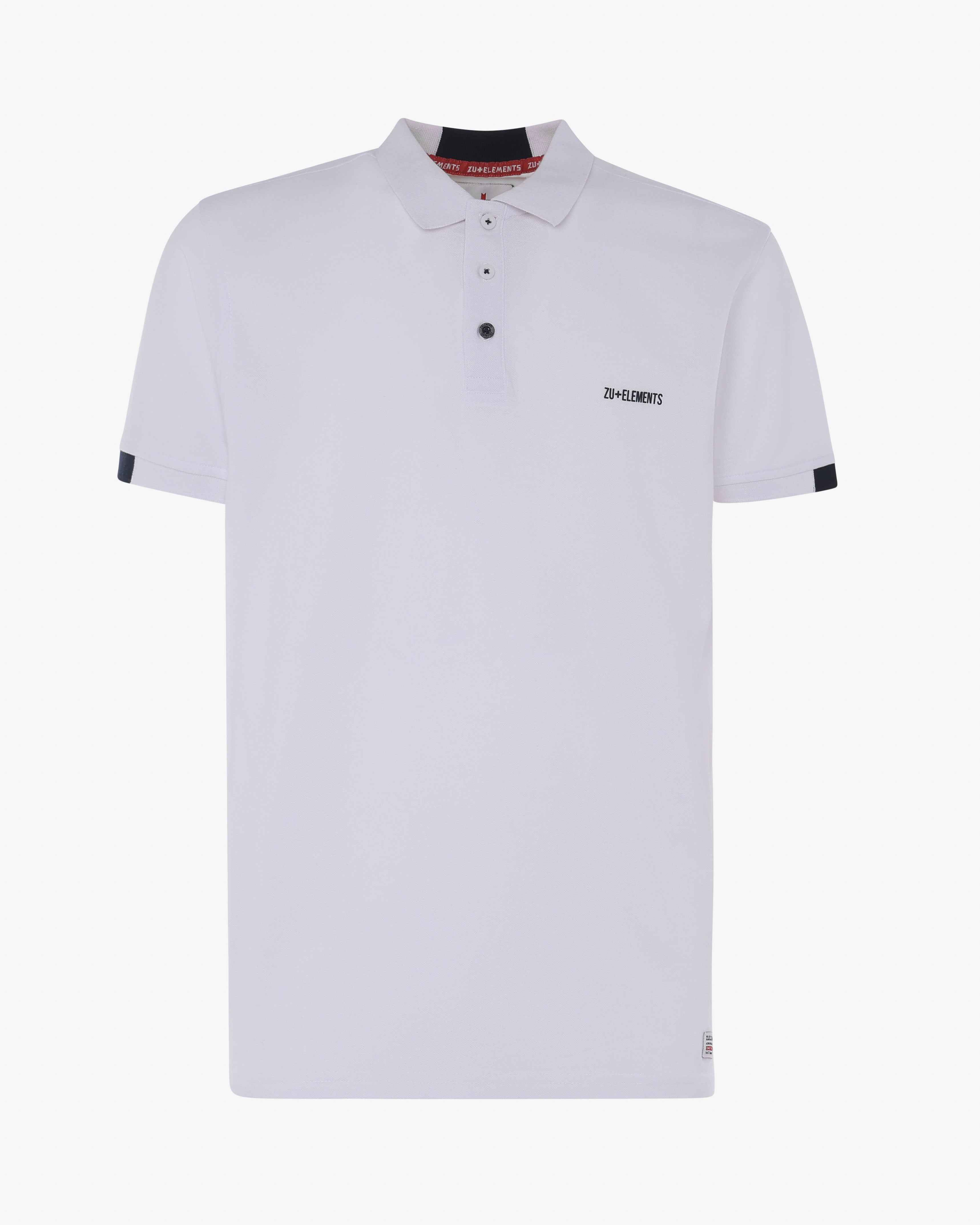 Piqué polo shirt with details on the neck 