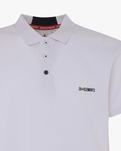 Piqué polo shirt with details on the neck 