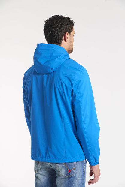 Jacket with hood and front closure 